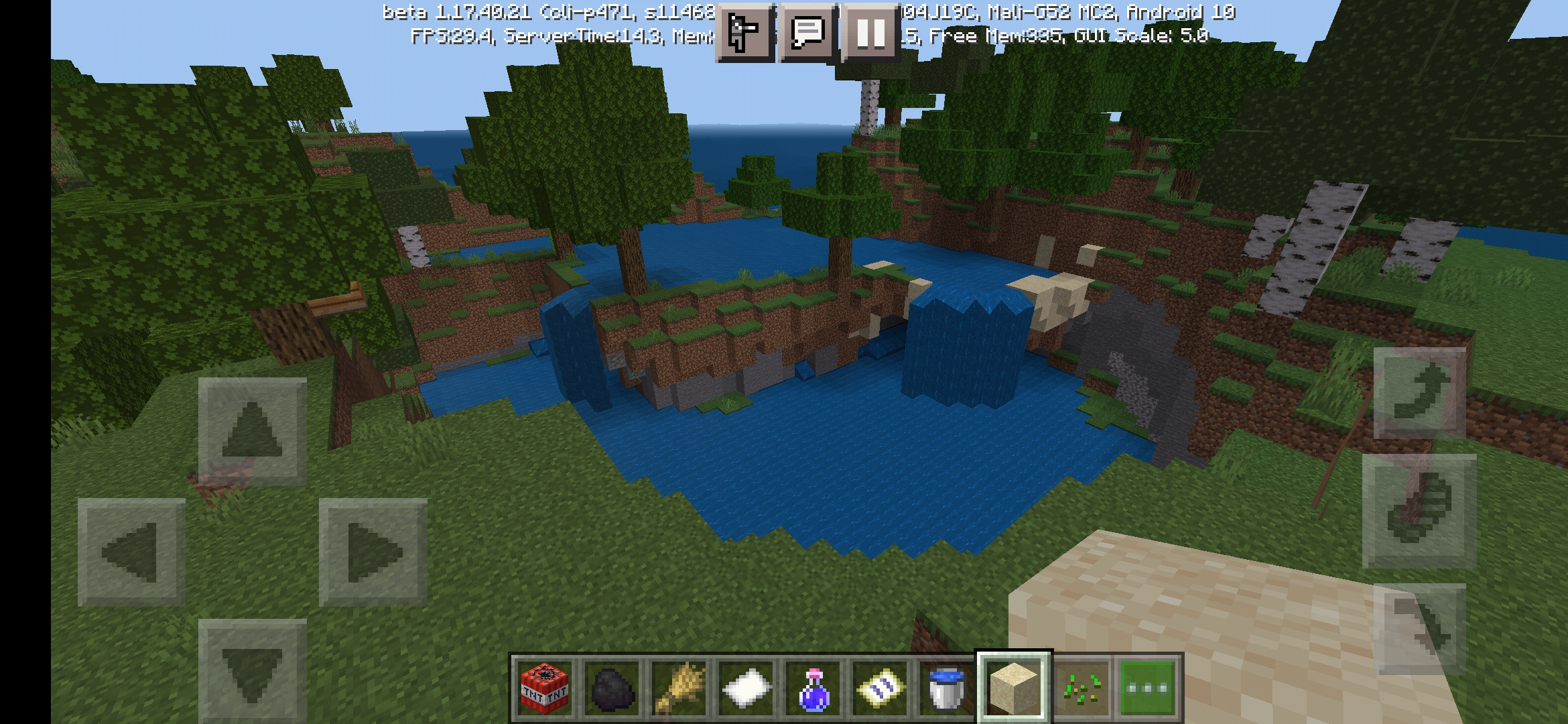 Screenshot_2021-10-14-10-33-25-813_com.mojang.minecraftpe.jpg