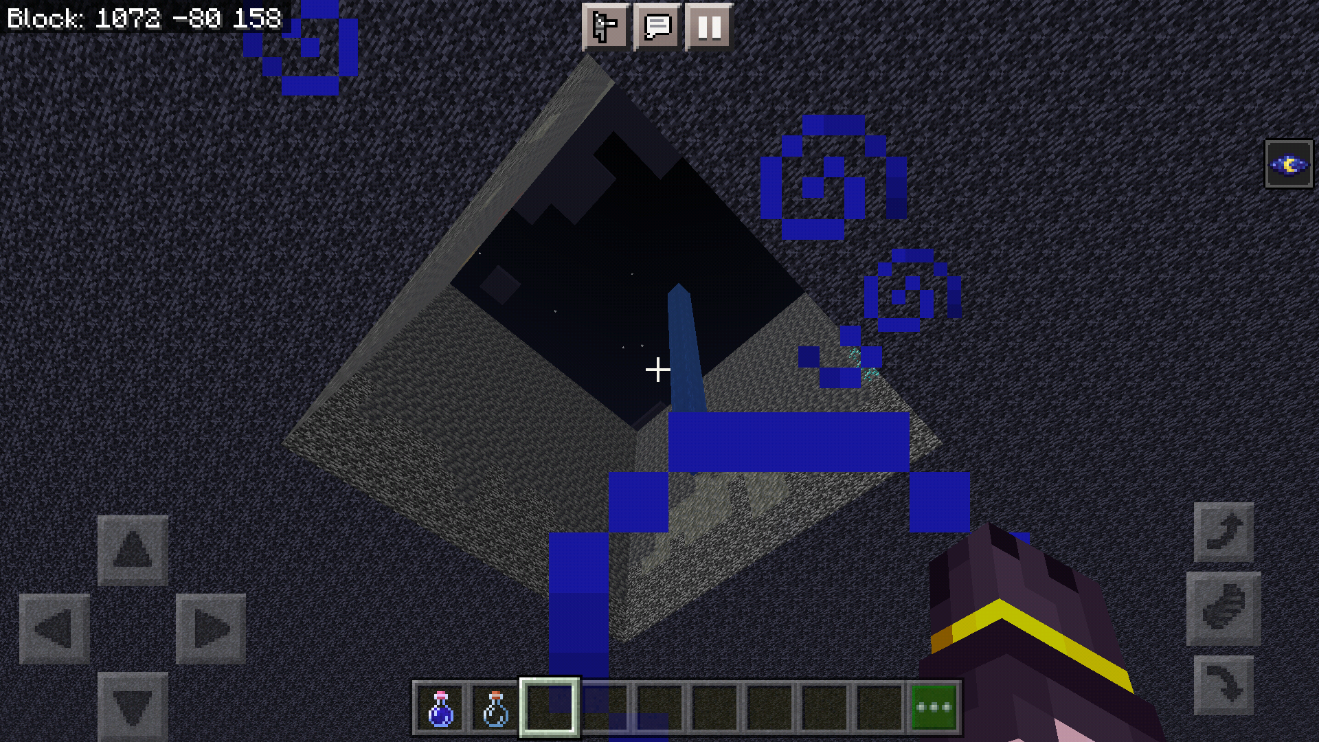 Screenshot_2021-12-01-00-04-34-359_com.mojang.minecraftpe.png